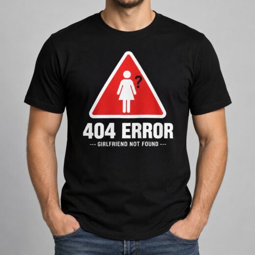 Чорна футболка PrintBro 404 Error з червоним попереджувальним знаком на моделі
