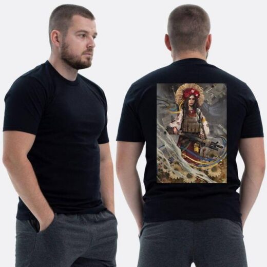 Футболка PrintBro ЗСУ з принтом Дівчина українка з автоматом у полі