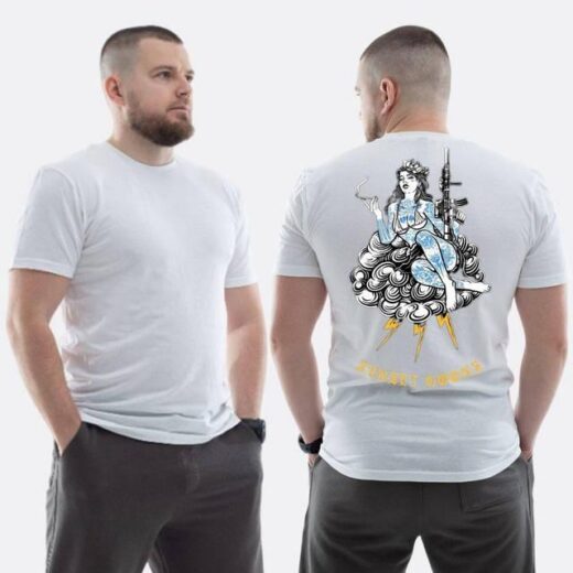 Футболка PrintBro ЗСУ з принтом Sunset Goons Дівчина на хмарах